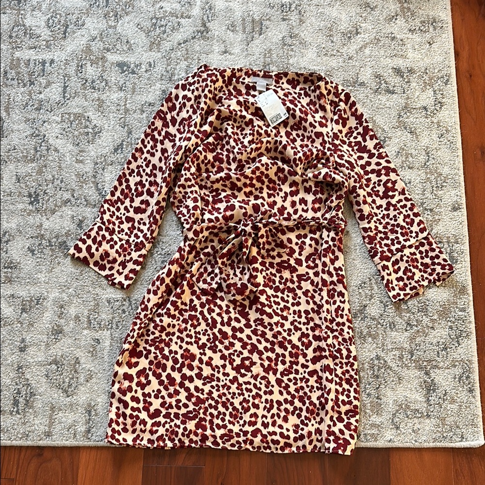 H&M Brown and White Sheath Dress with Notched Collar